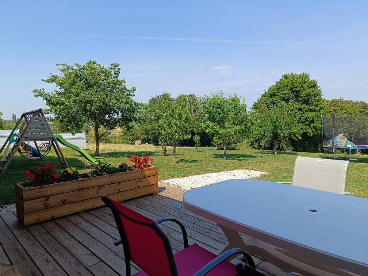 Studio Avec Terrasse Au Calme Jayat Kültér fotó